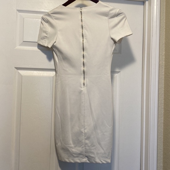 White mini dress - Picture 3 of 4